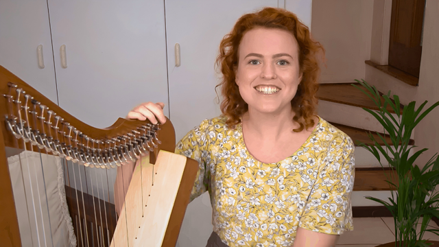 START HERE: How to play the harp - Image 2